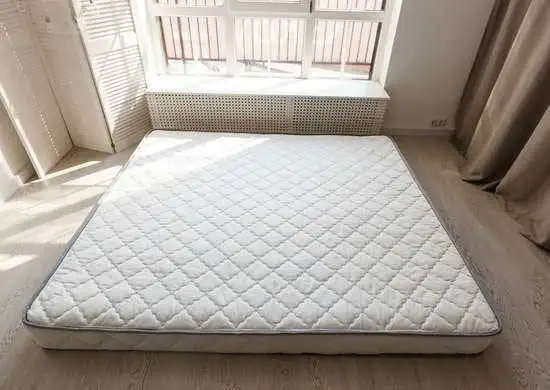 Air out a mattress